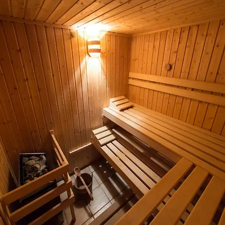 Ferienhaus Ruhiges Mit Sauna, *